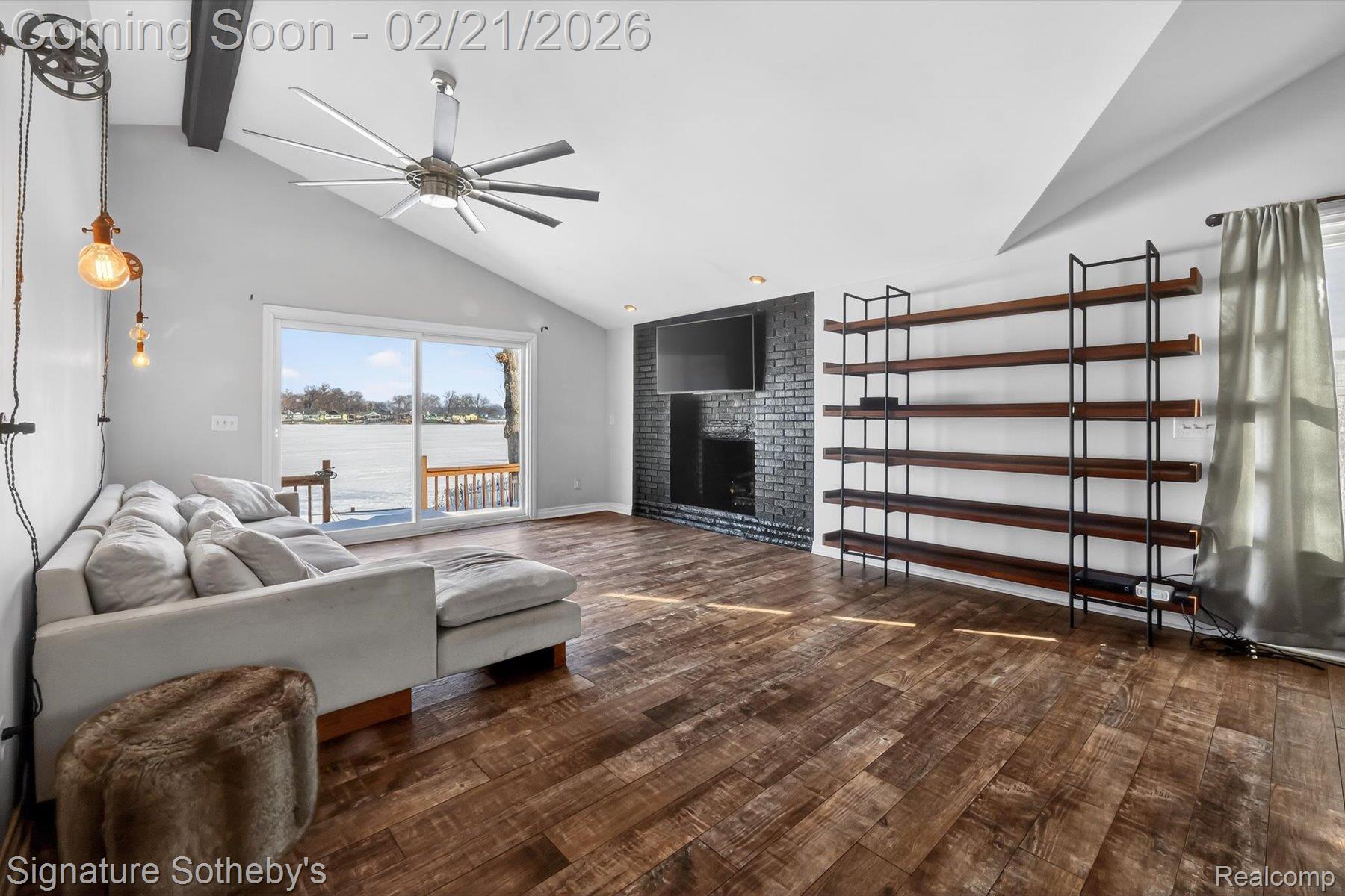 6832 Brightwood Court