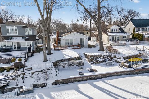 6832 Brightwood Court Waterford Charter Township MI 48327