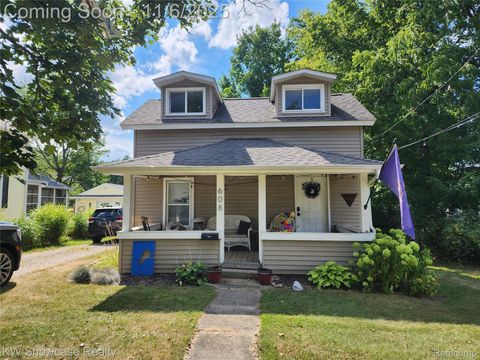 608 S Adelaide Street Fenton City MI 48430