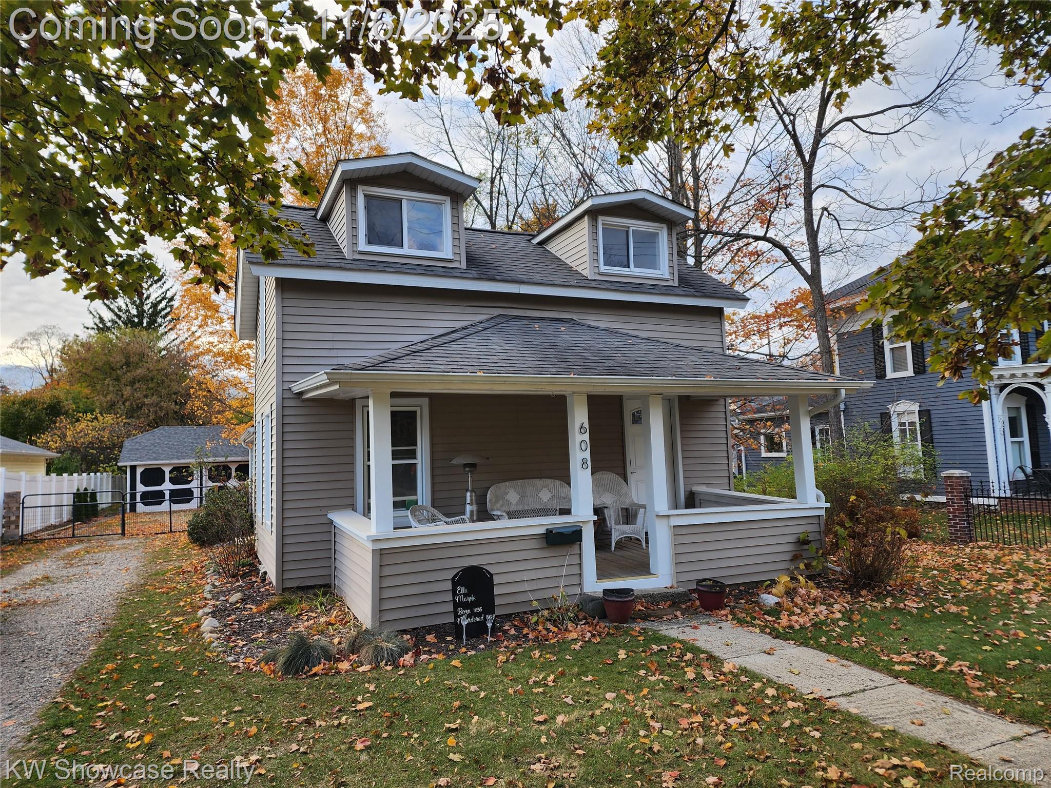 608 S Adelaide Street