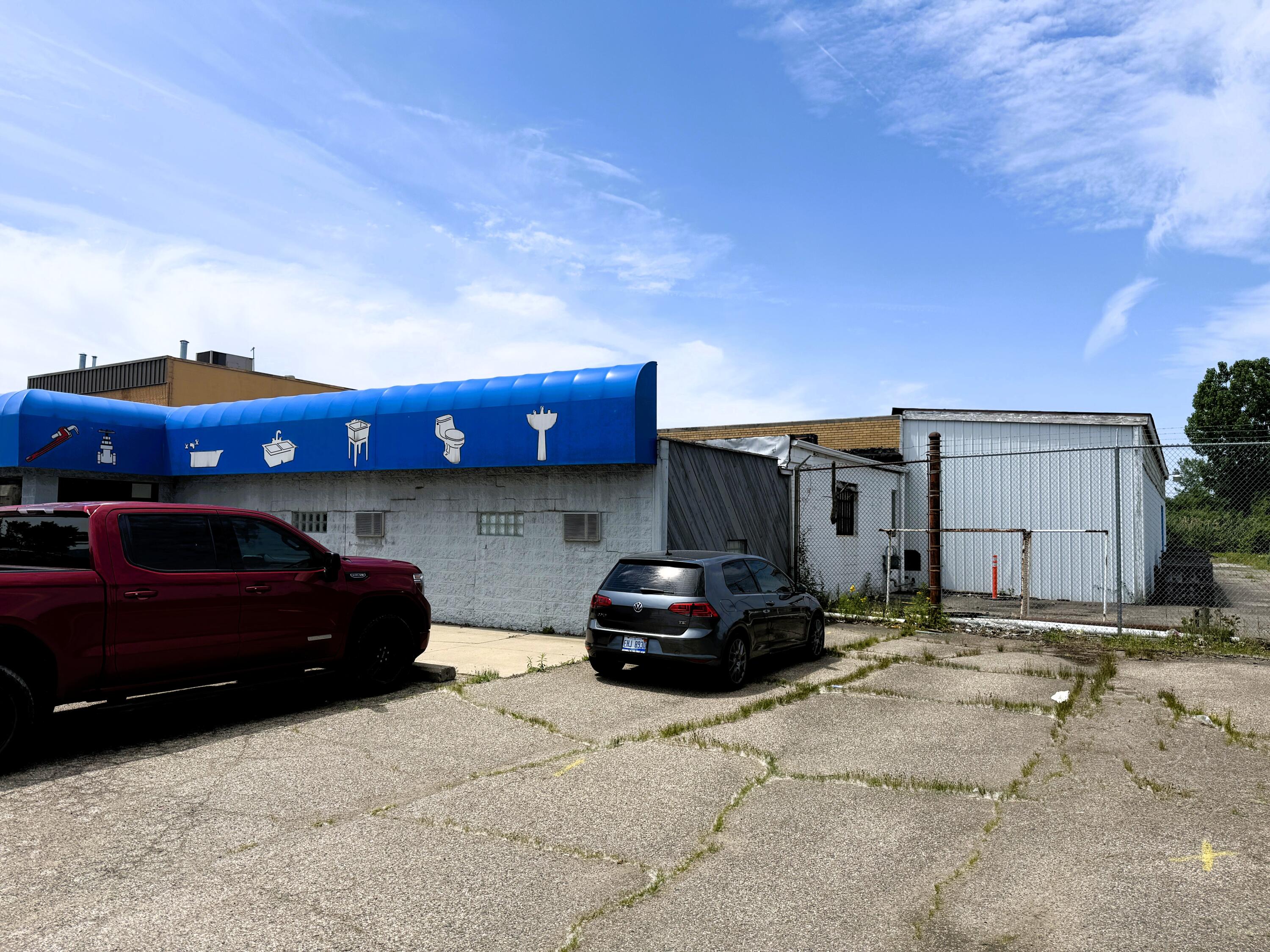 24155 Groesbeck Highway