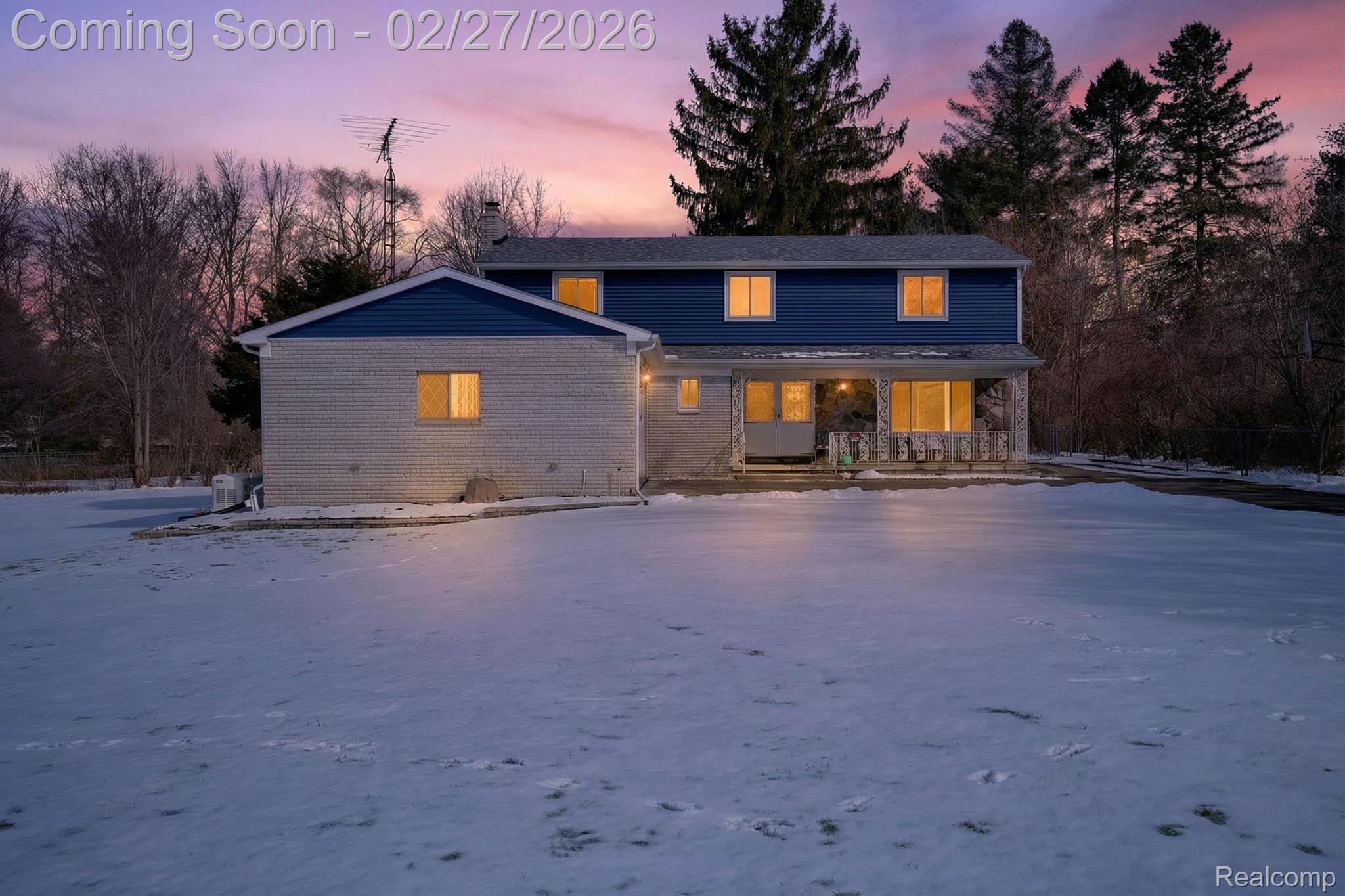 1448 N Genevieve Street