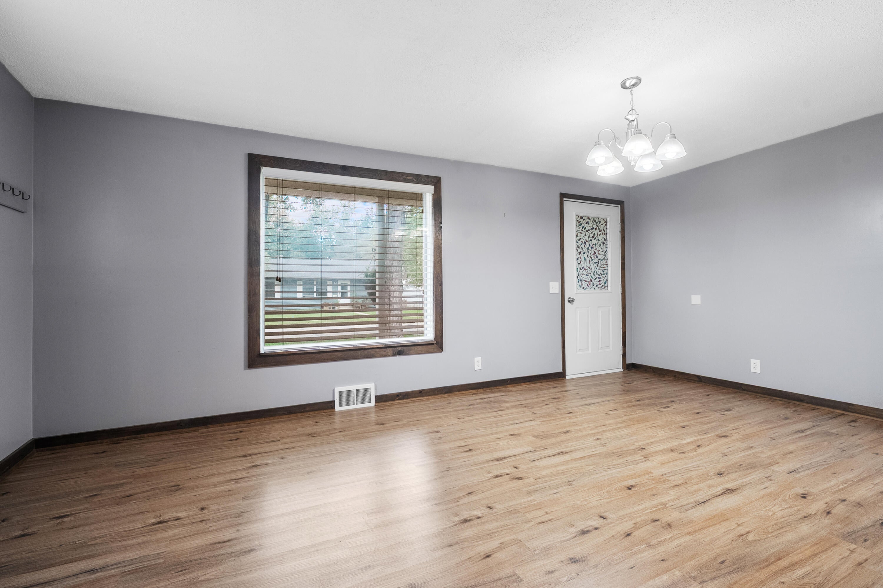 144 Floral Avenue
