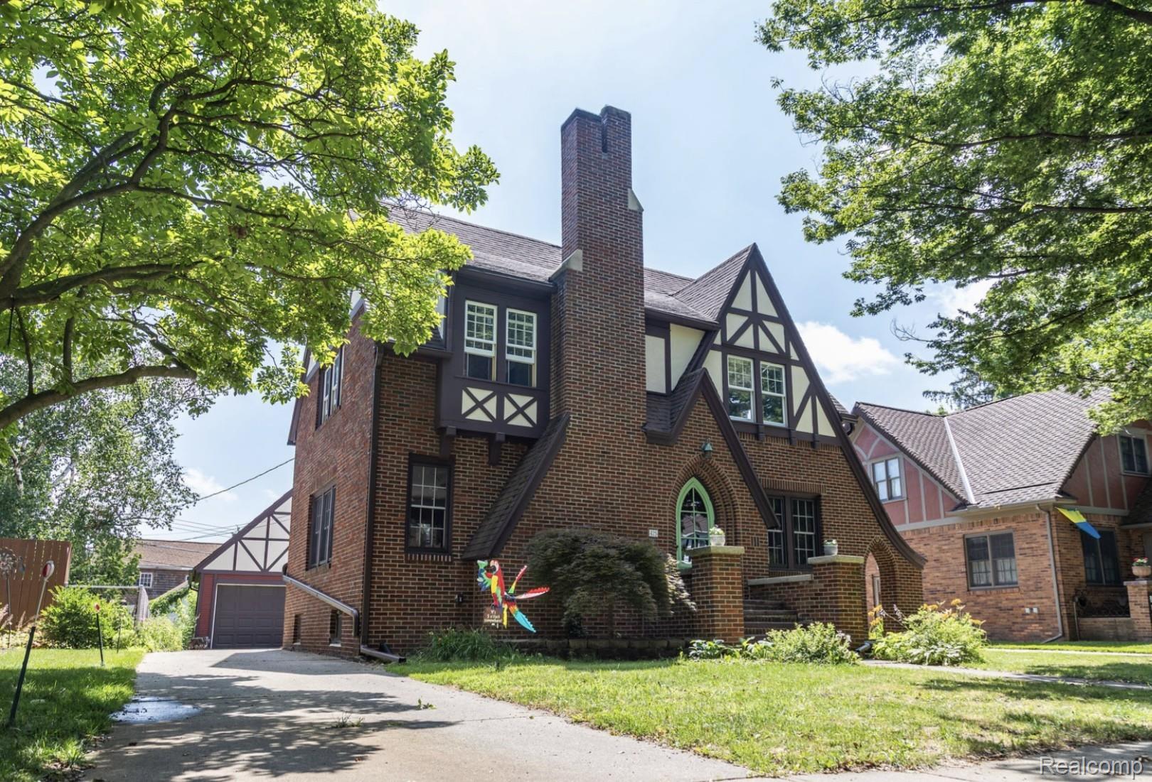 425 Everett Drive