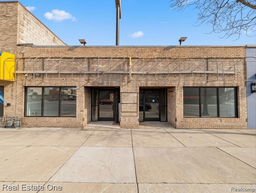 Photo of 10425 W Warren Avenue, Dearborn City, MI 48126 (MLS # 20261071625)