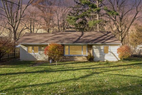 3090 Twinleaf Street Commerce Charter Township MI 48382