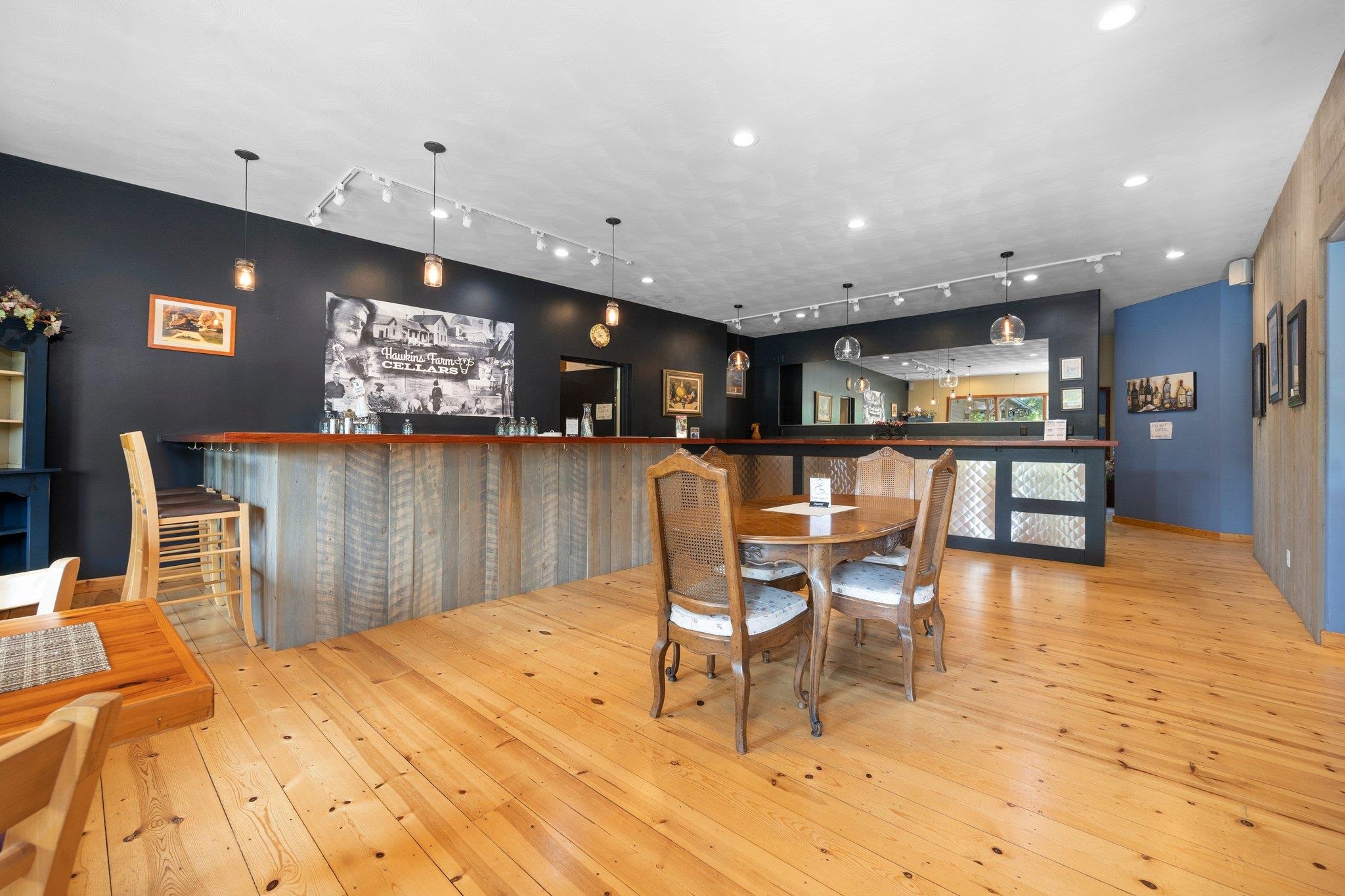 5046 S West Bay Shore