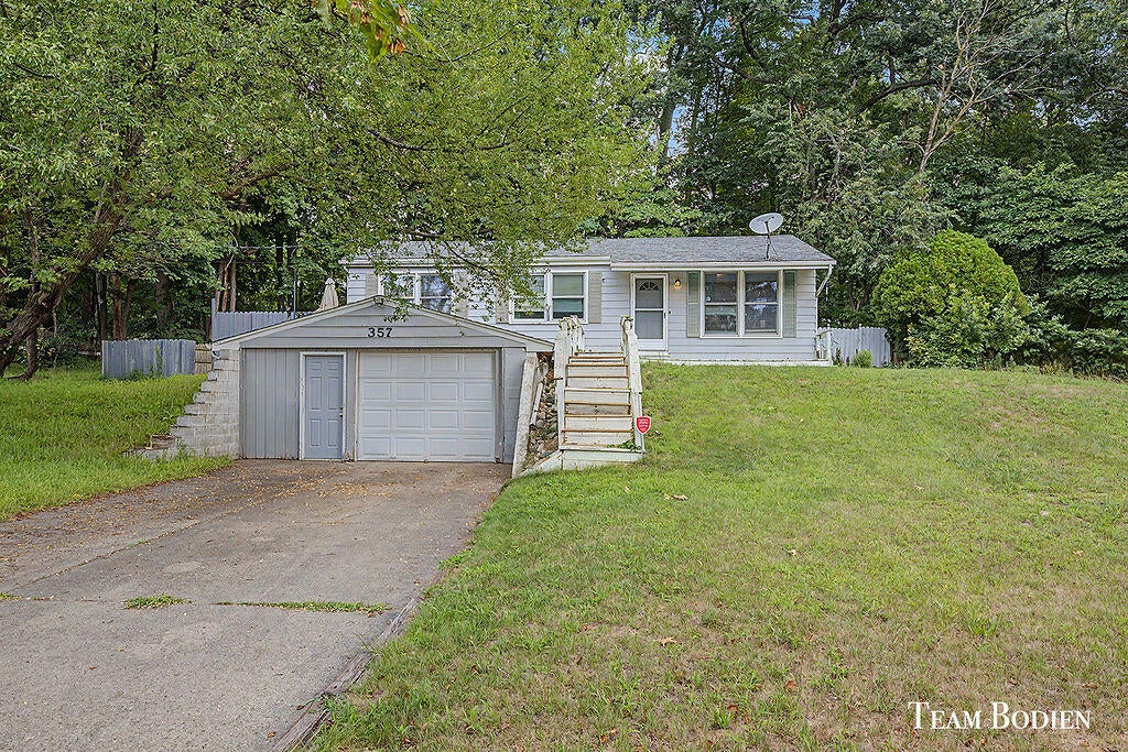 357 Mabel Street NW