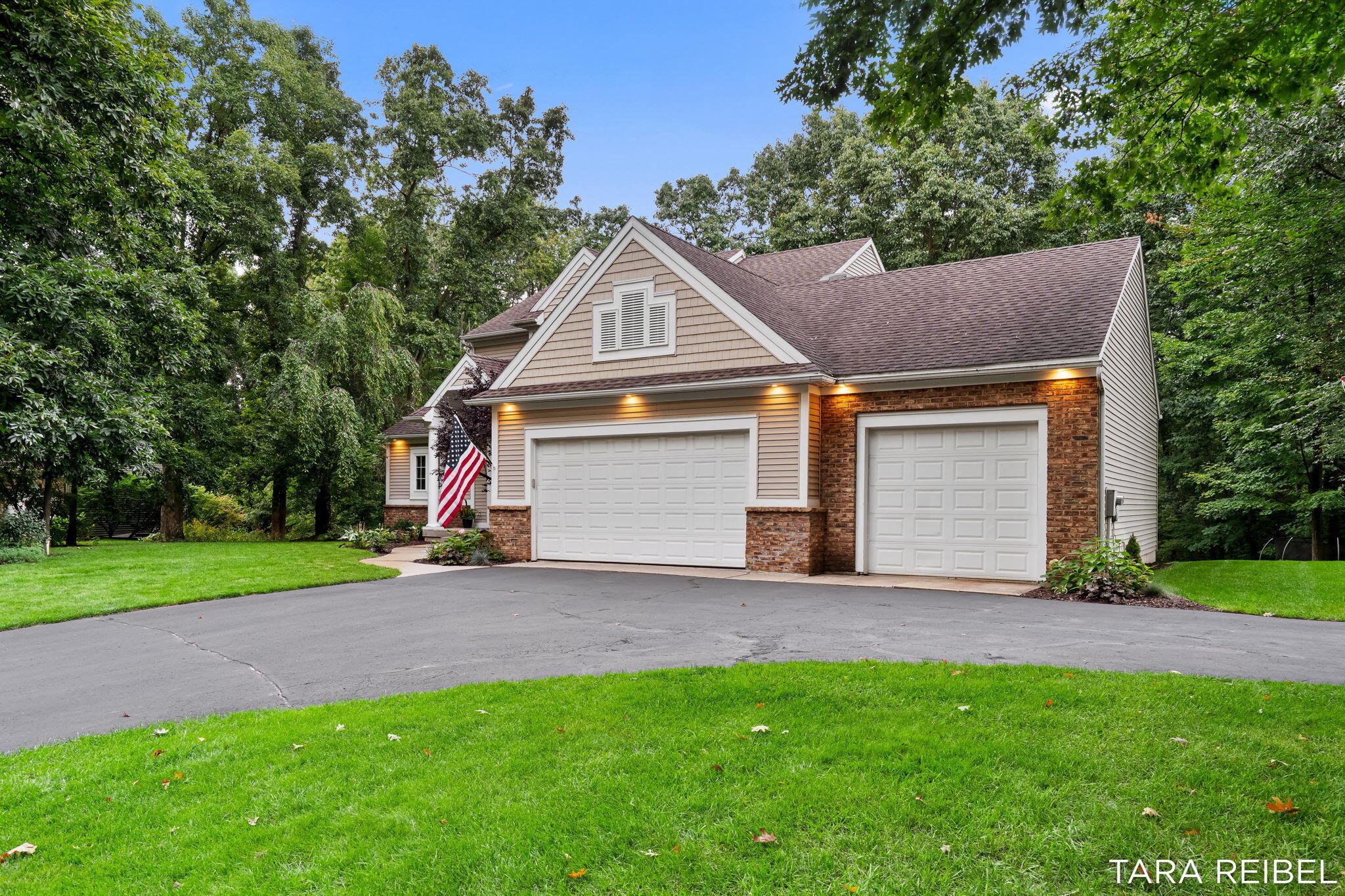 4320 Trail East Drive NE