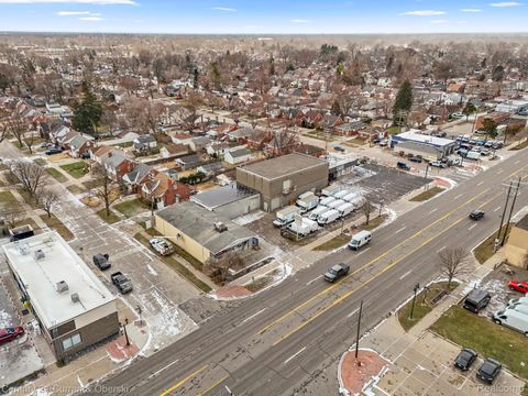 24101 W Warren Street Dearborn Heights City MI 48127