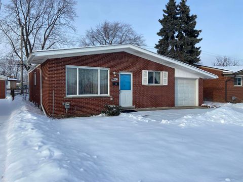 A home in RosevilleCity_Macomb