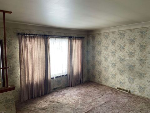 A home in RosevilleCity_Macomb