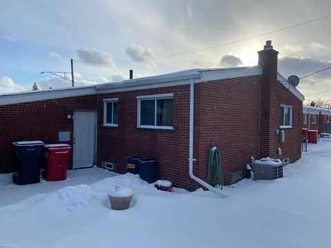 A home in RosevilleCity_Macomb