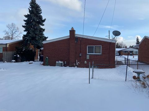 A home in RosevilleCity_Macomb