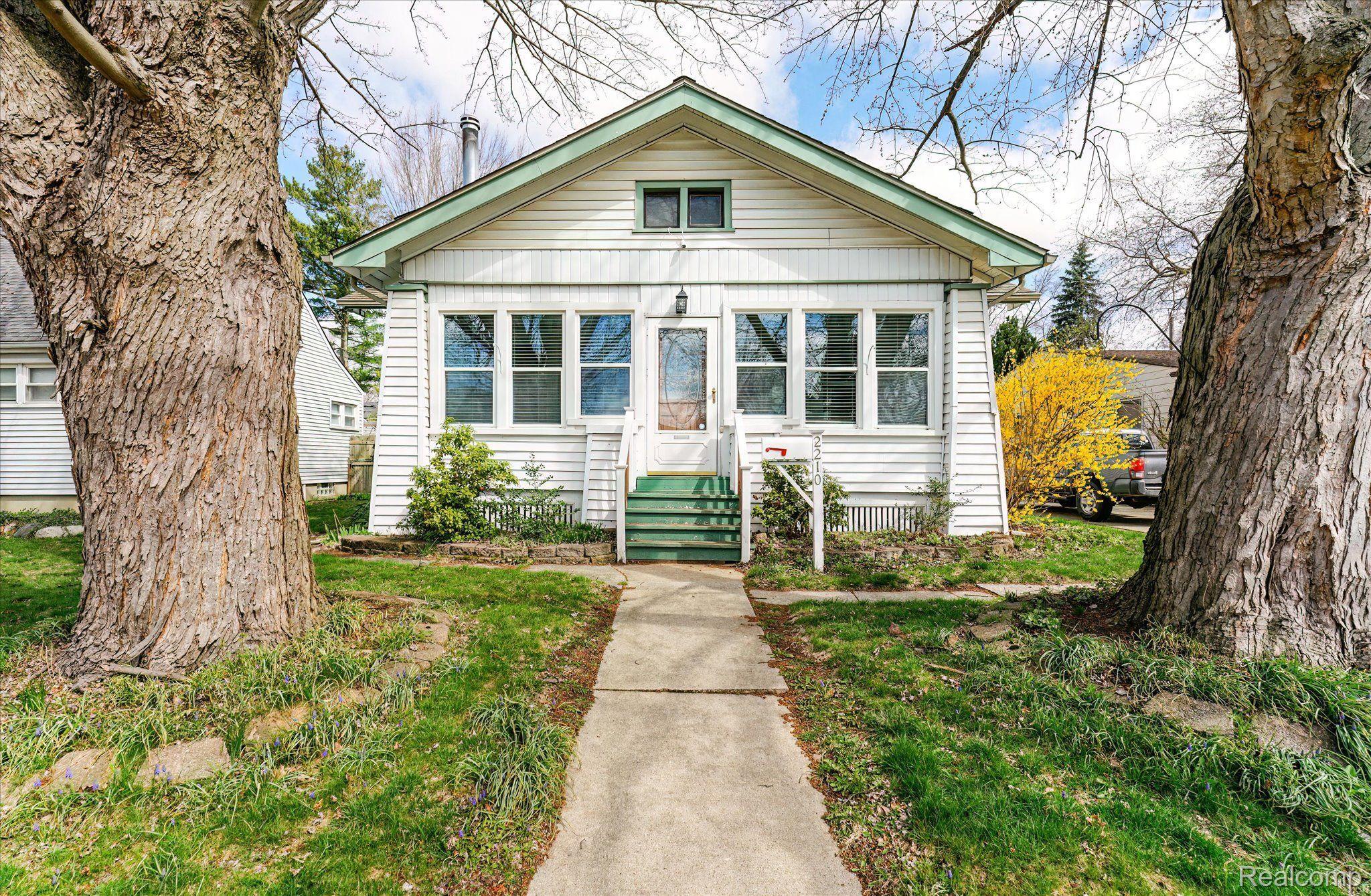 2210 CAMBRIDGE Road