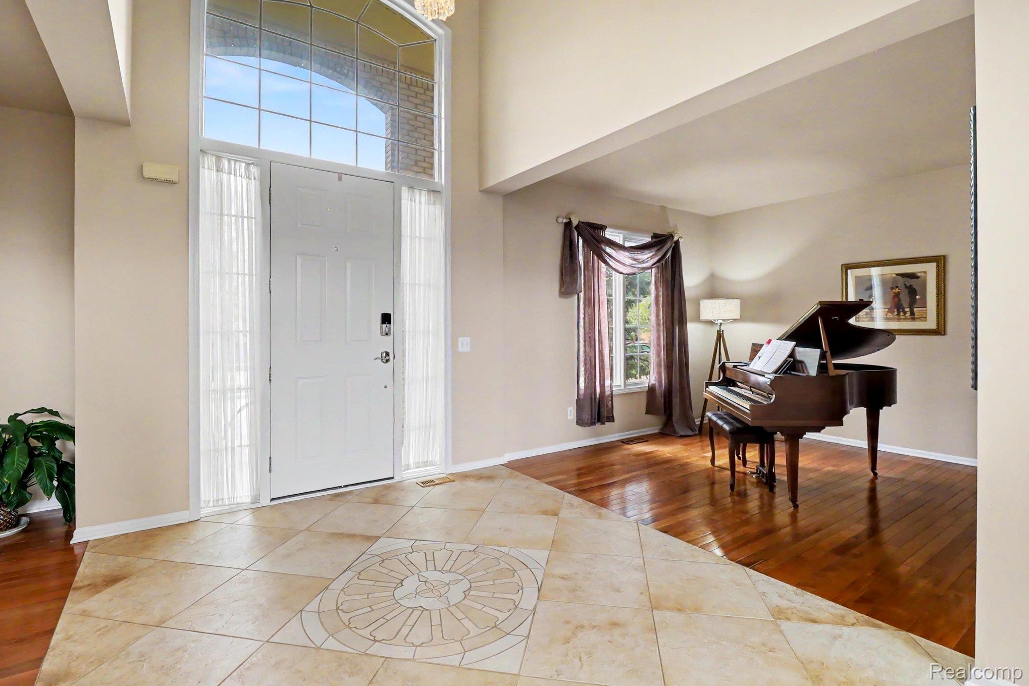 55397 Apple Lane