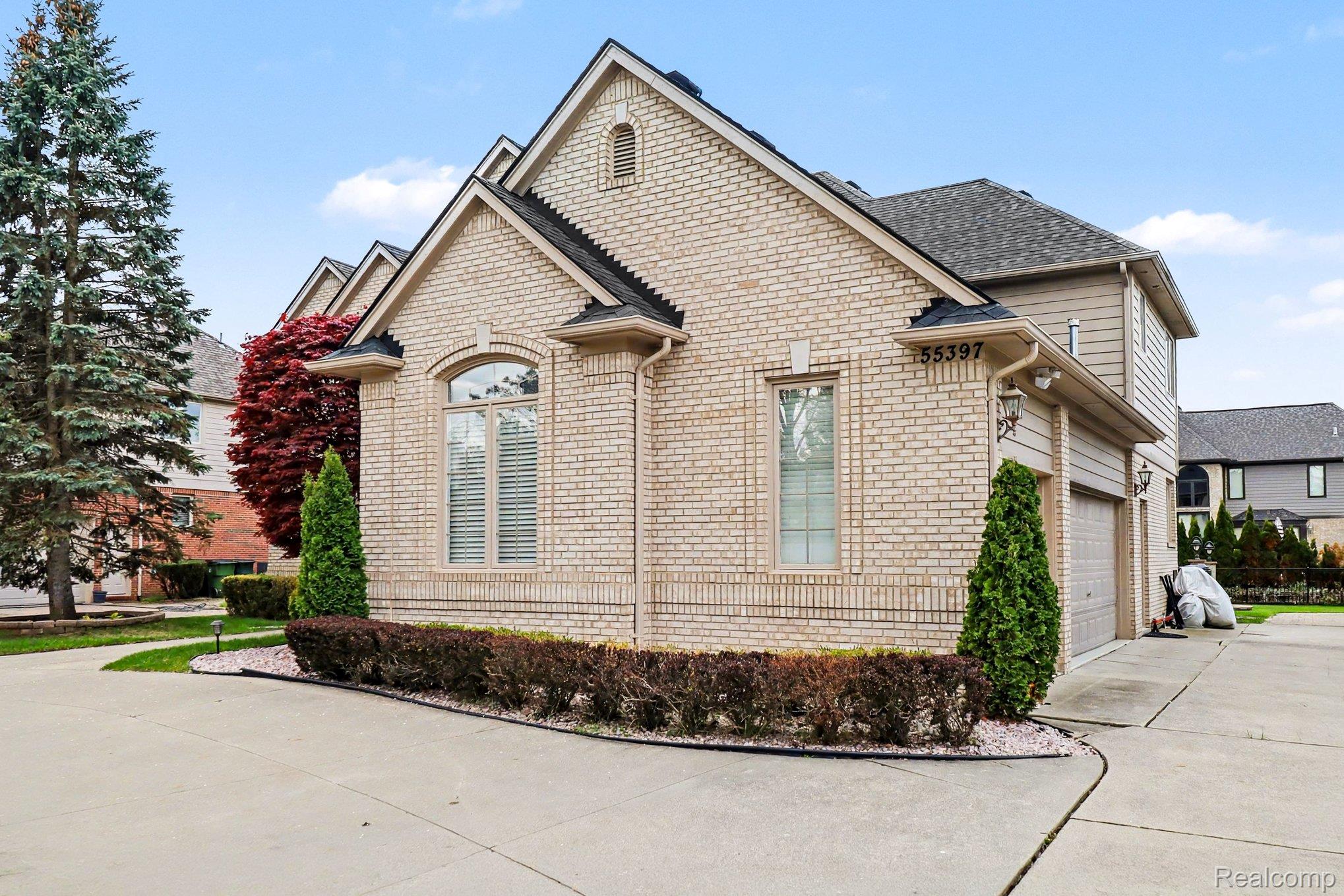 55397 Apple Lane
