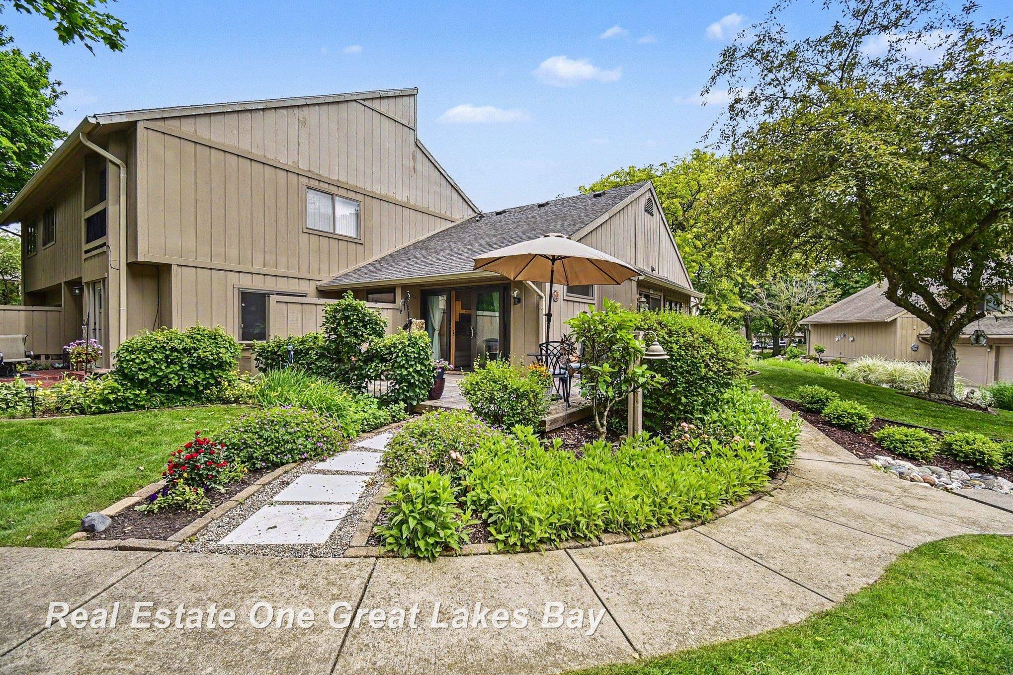 2338 Bay Woods Court