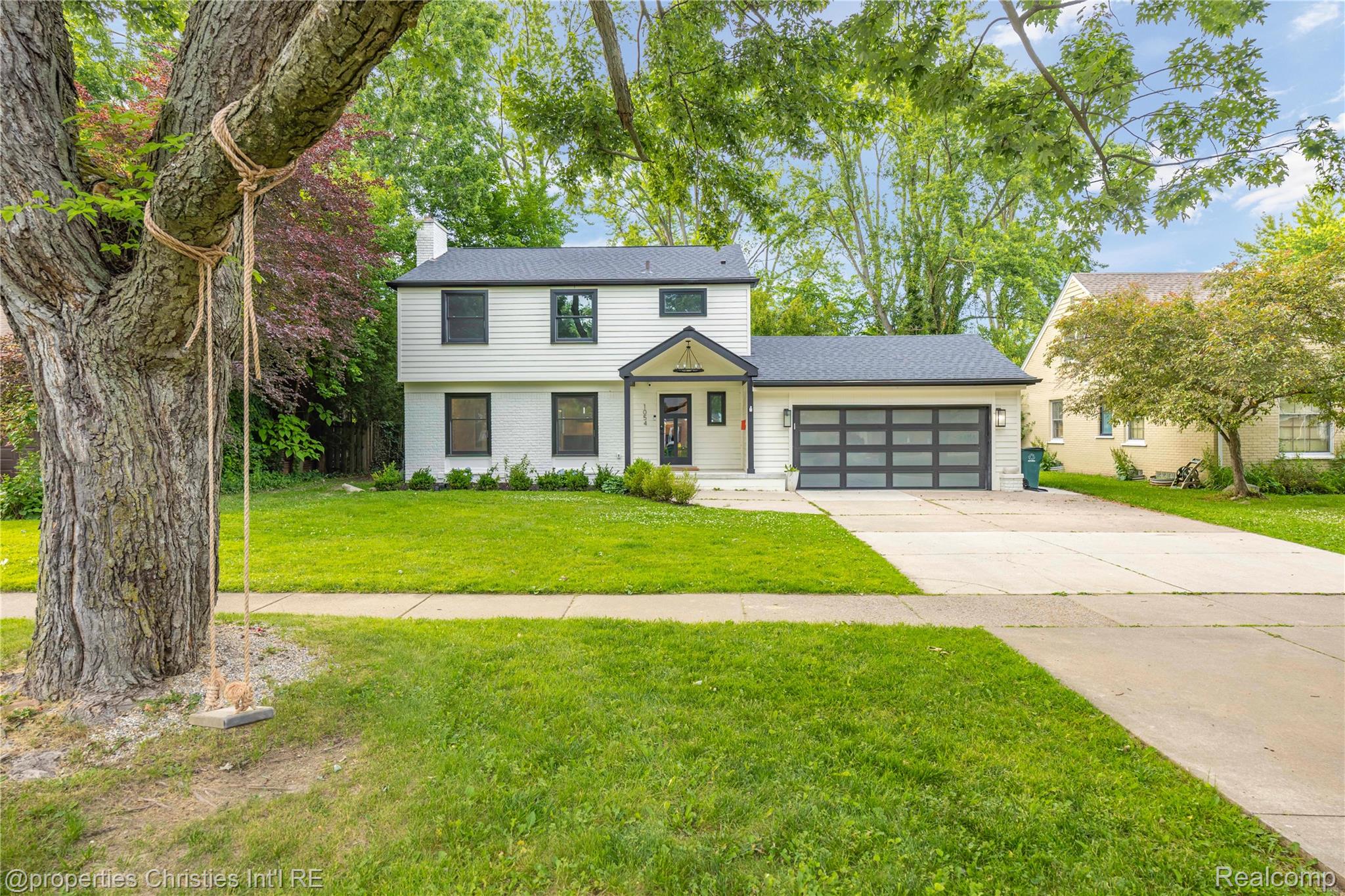 1054 Saxon Drive
