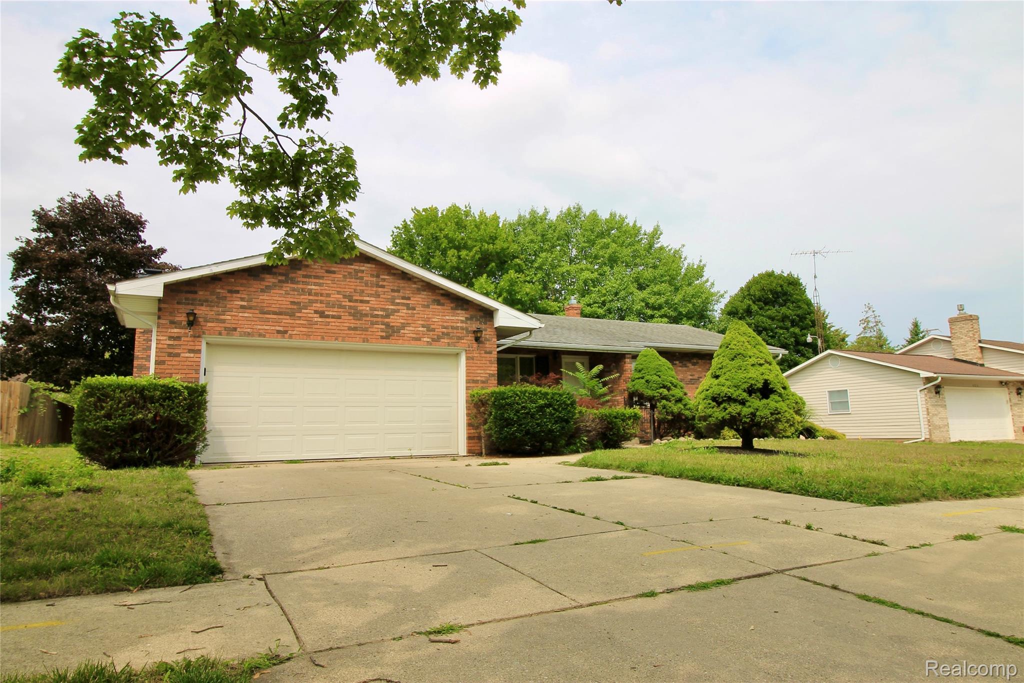 403 N Wickshire Lane