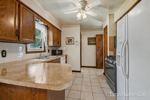 Tiny photo for 7556 Terrace Lane, Georgetown Charter Township, MI 49428 (MLS # 65026045988)