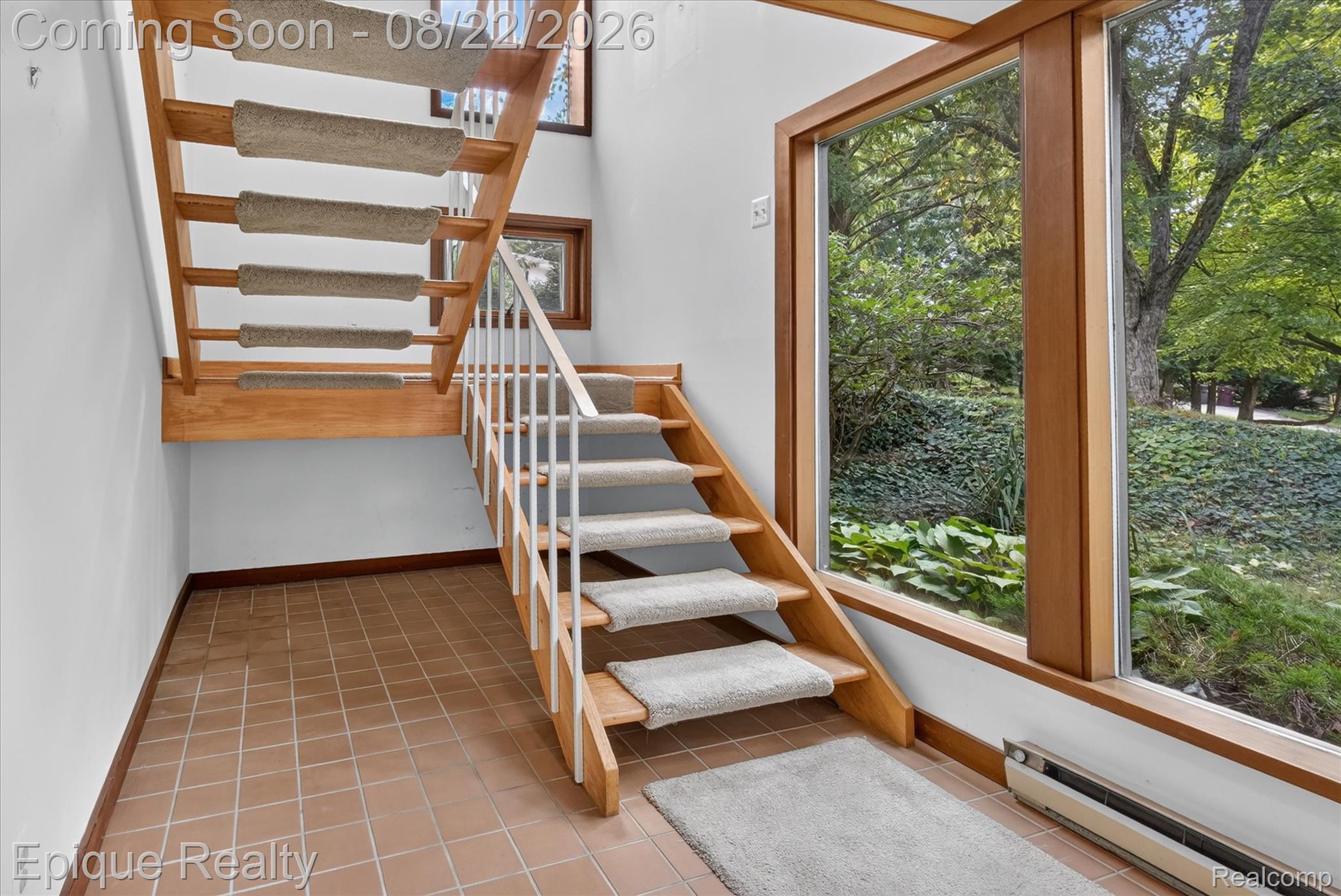 2200 Navarre Circle
