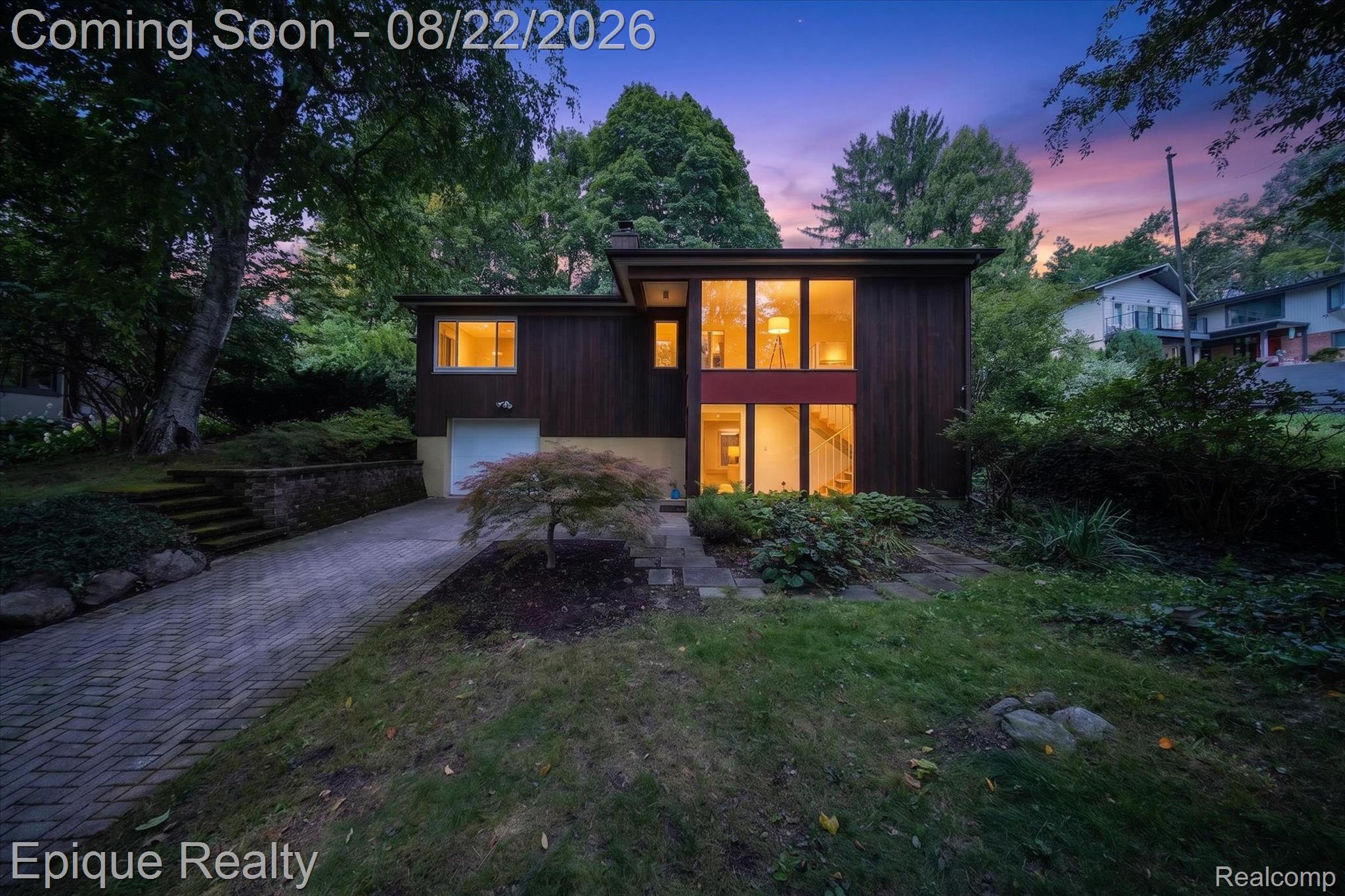 2200 Navarre Circle