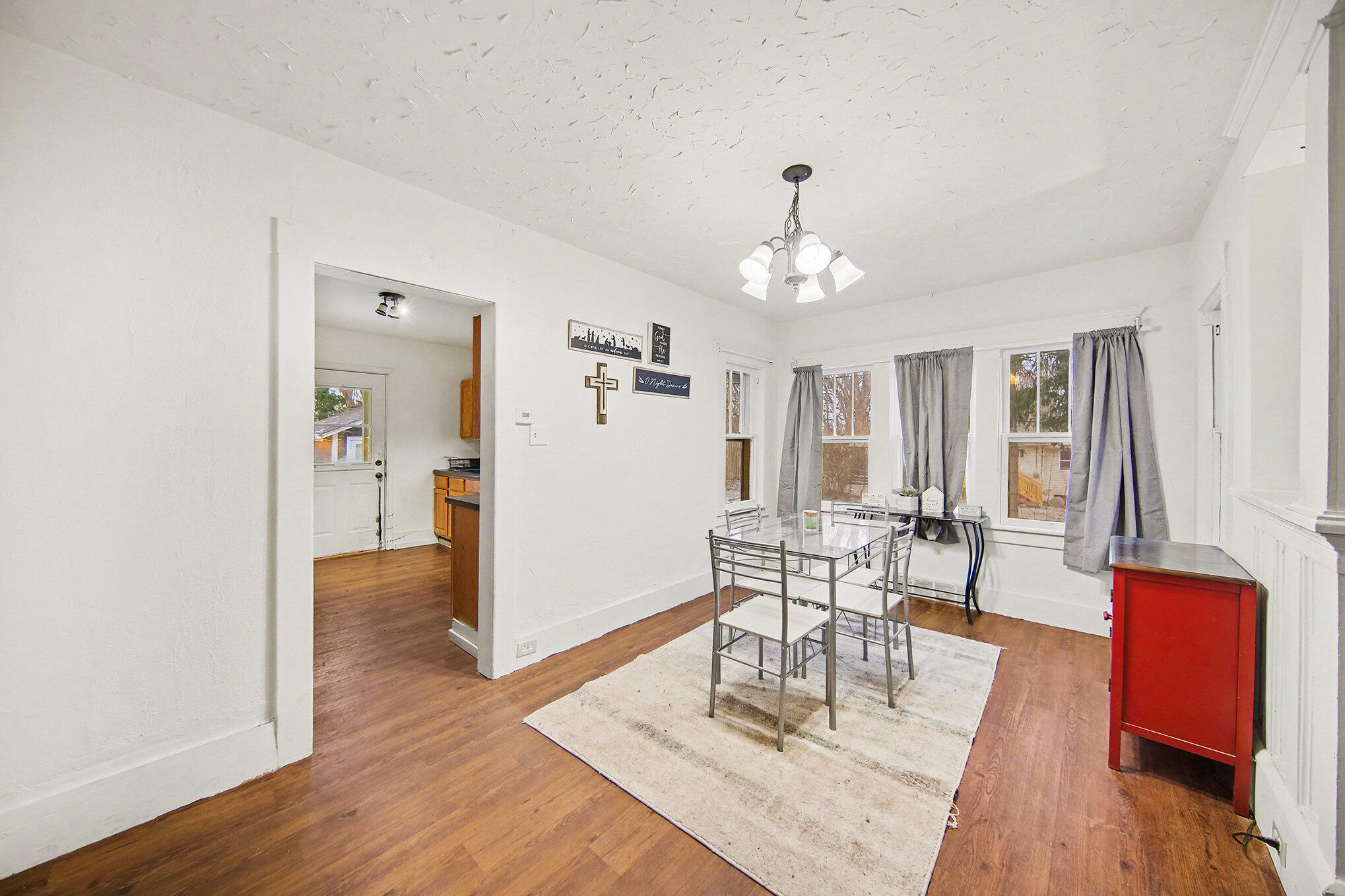 206 W Vandercook Drive