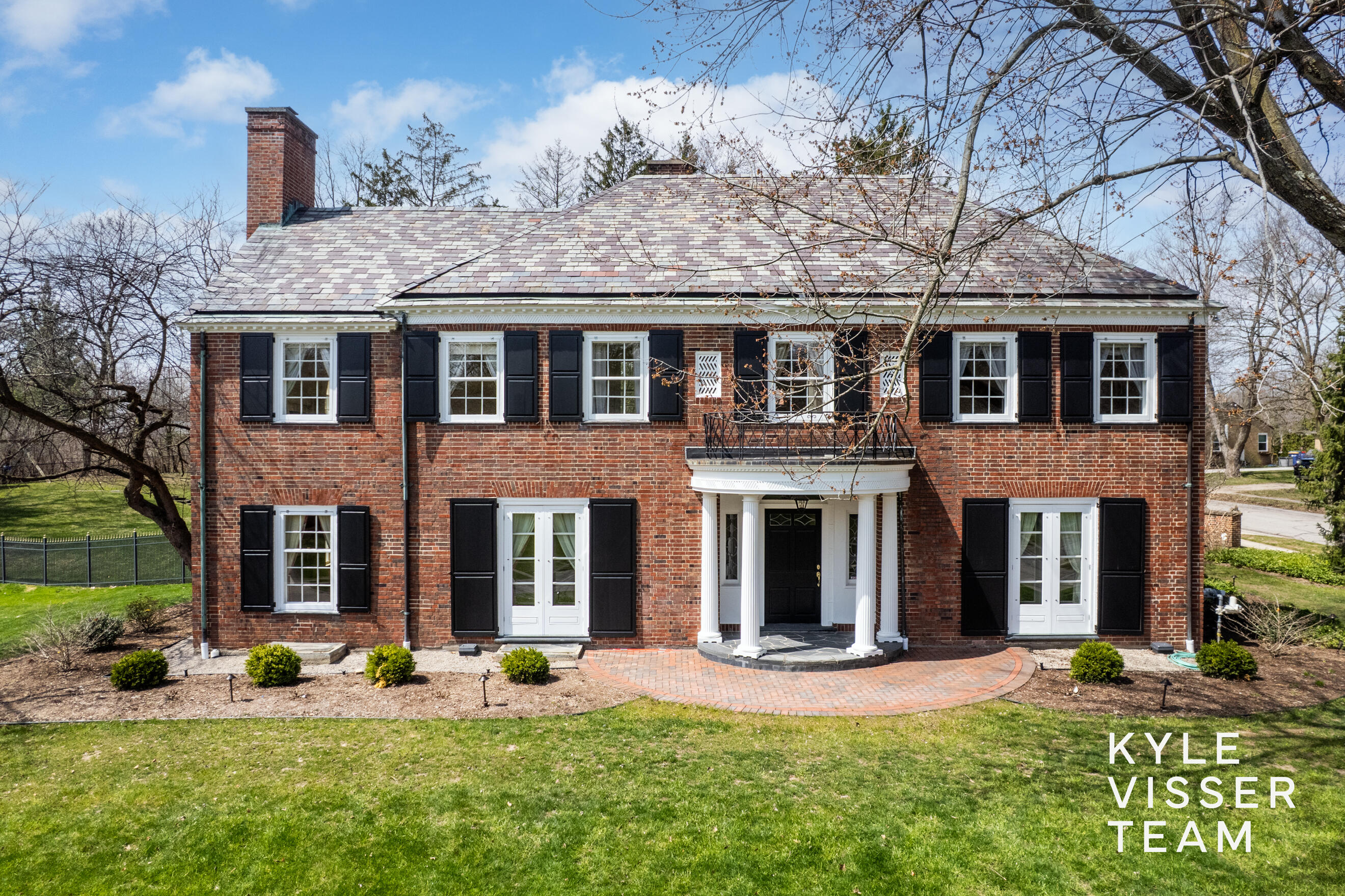 31 Mayfair Drive NE