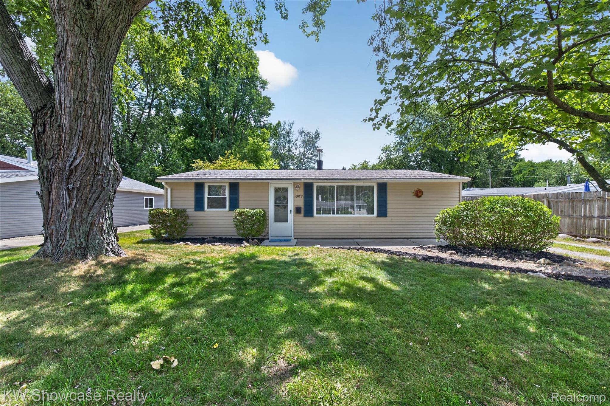 607 Mary Court