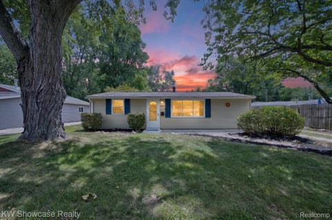 Photo of 607 Mary Court, Fenton City, MI 48430 (MLS # 20261055909)