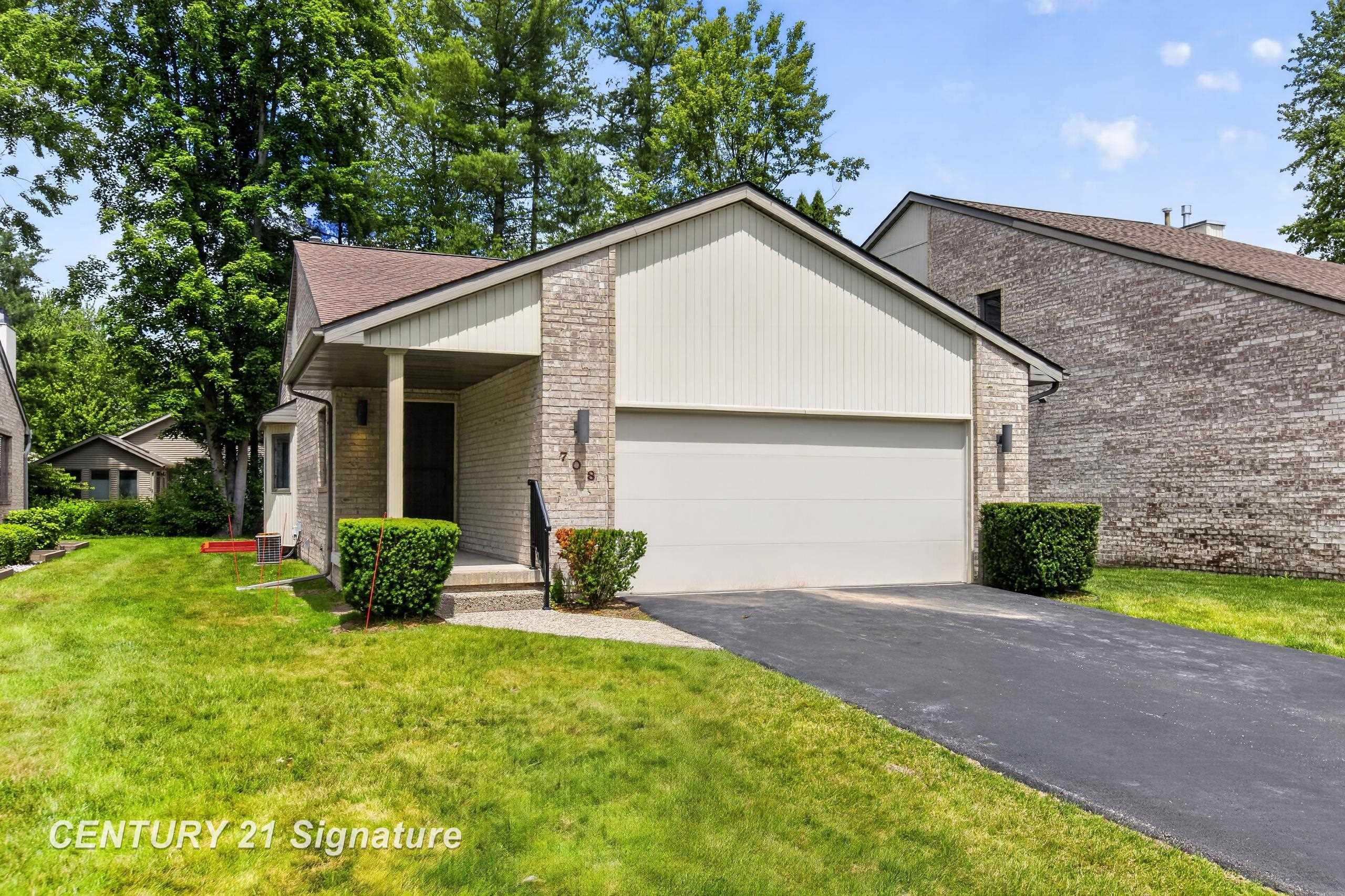 708 Shorefront Circle