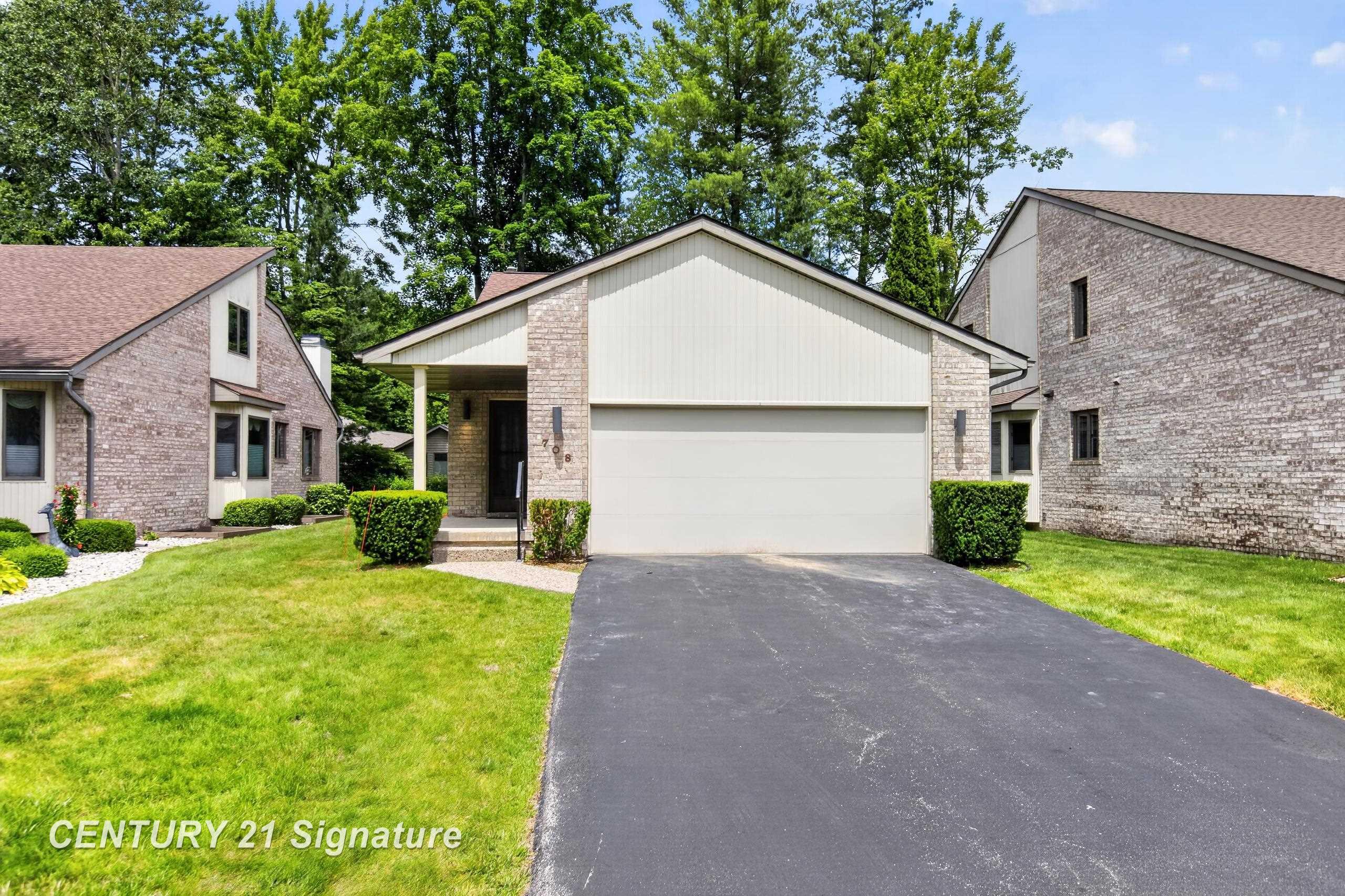 708 Shorefront Circle
