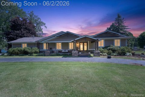 Photo of 3860 E Commerce Road, Commerce Charter Township, MI 48382 (MLS # 20261039513)