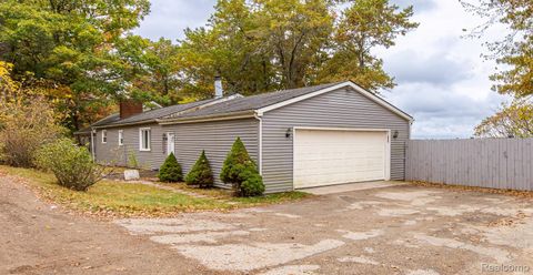 1465 Roy Road Oxford Charter Township MI 48371