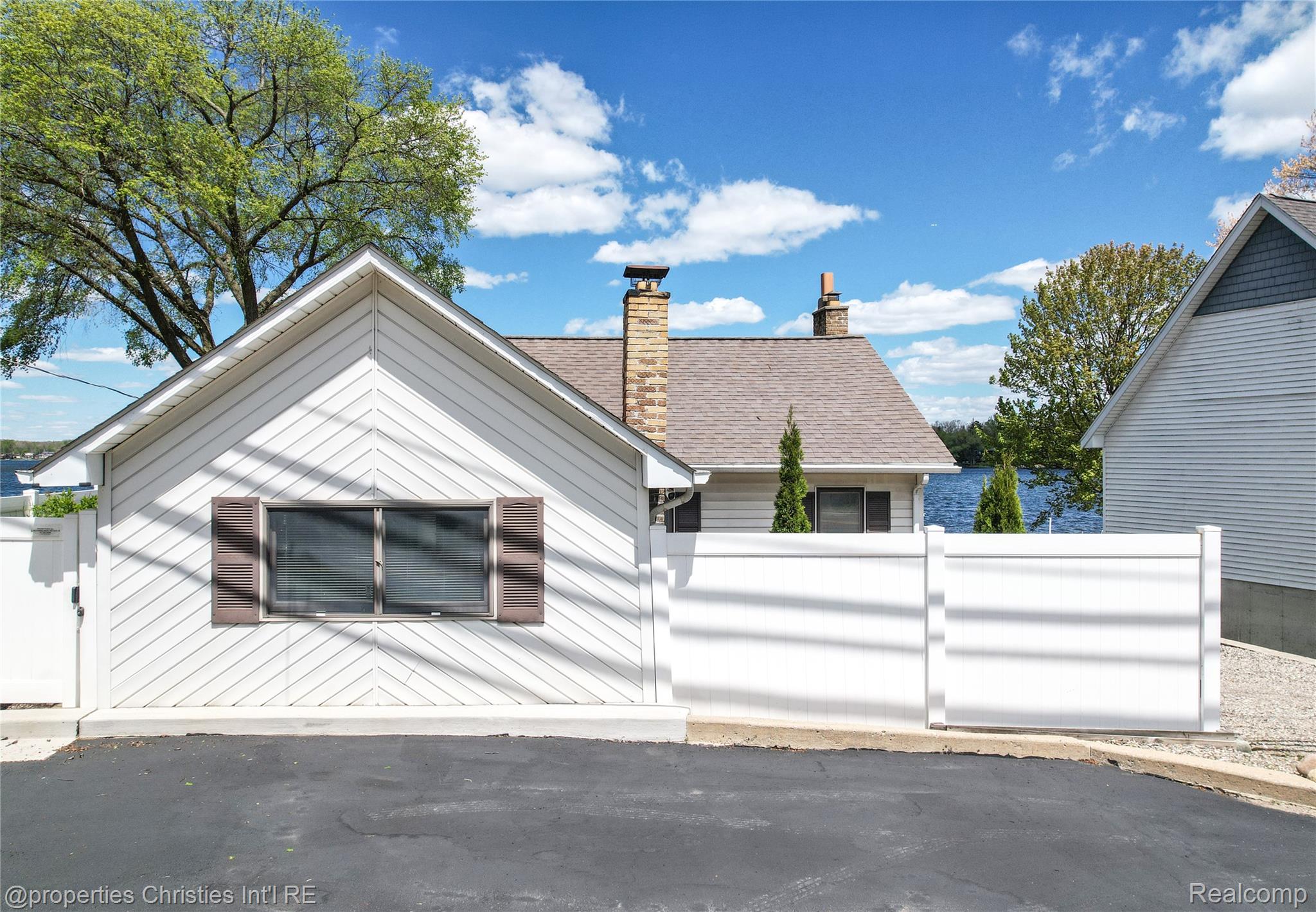 9696 Elizabeth Lake Road