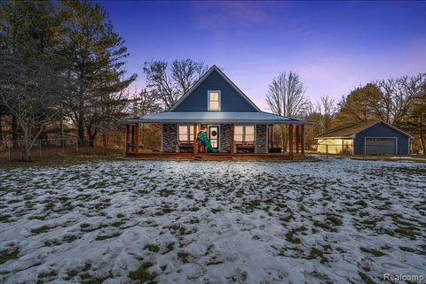 5216 S State Road Goodrich Village MI 48438