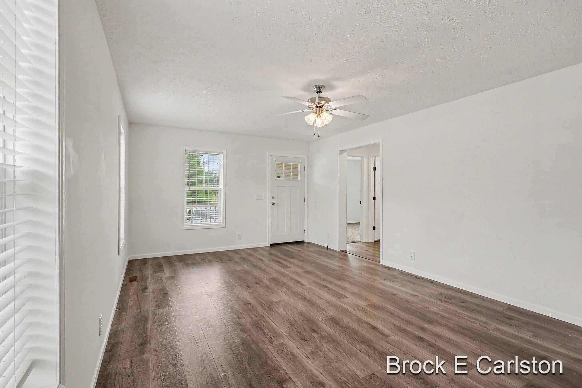 1283 E Ellis Road 10