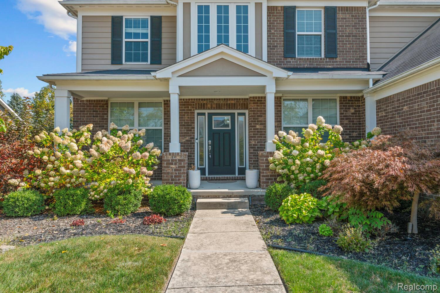 1526 Hickory Ridge Court
