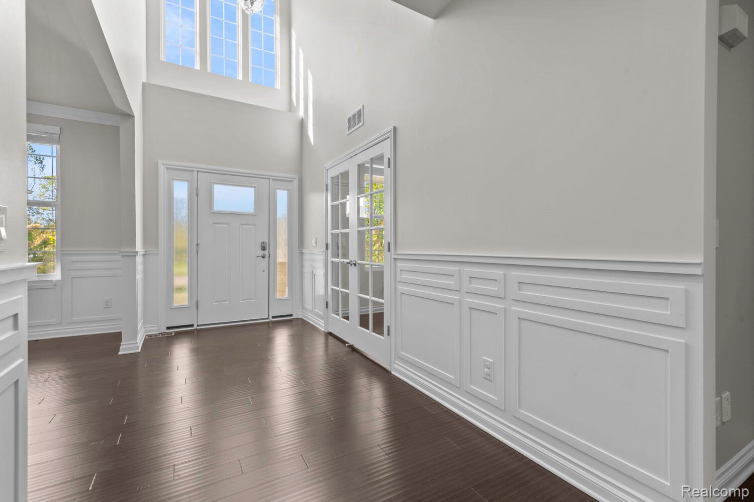 1526 Hickory Ridge Court