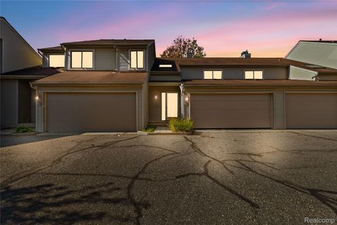 629 Ashley Circle Rochester Hills City MI 48307