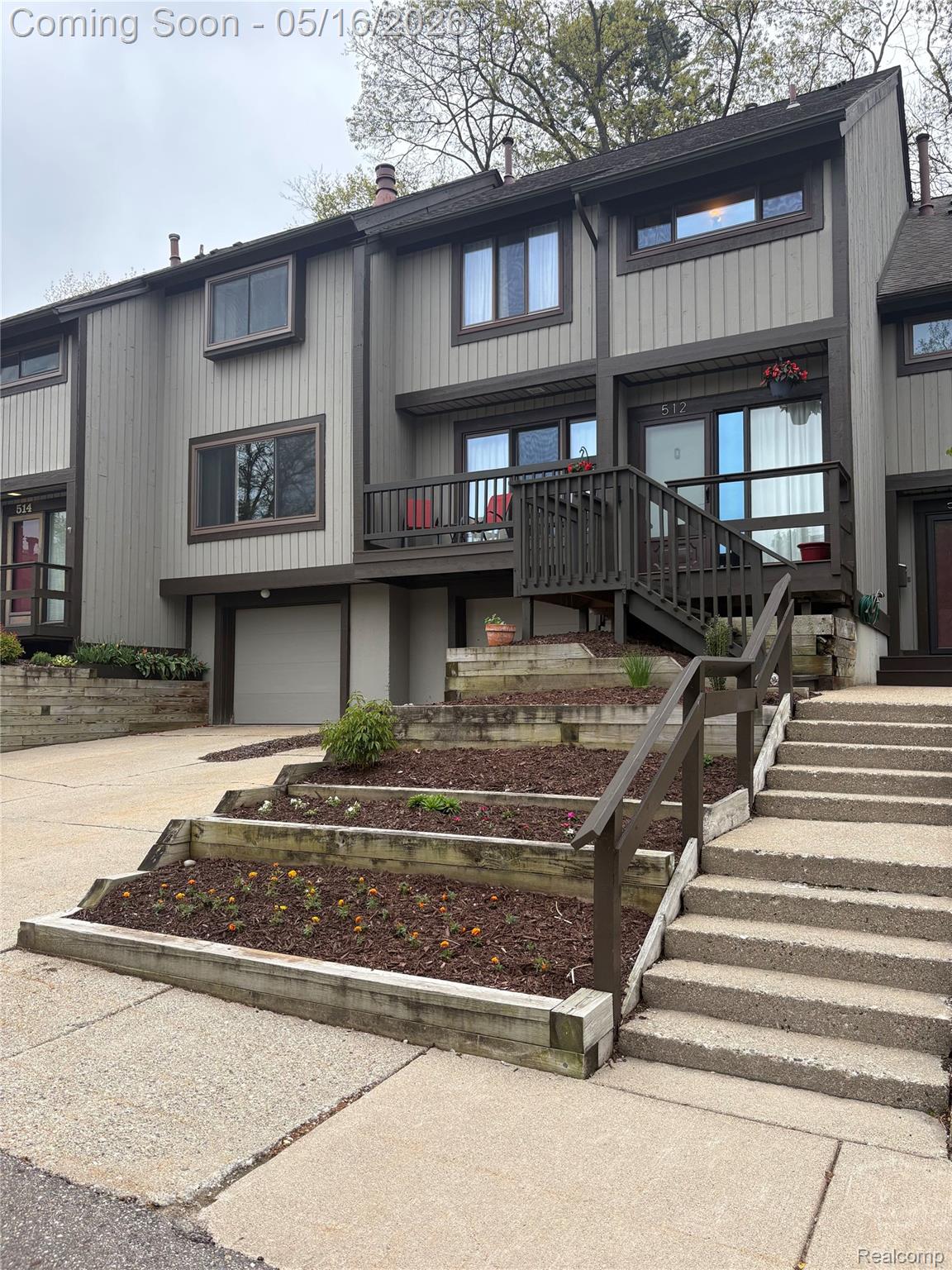 512 Victoria Square Boulevard