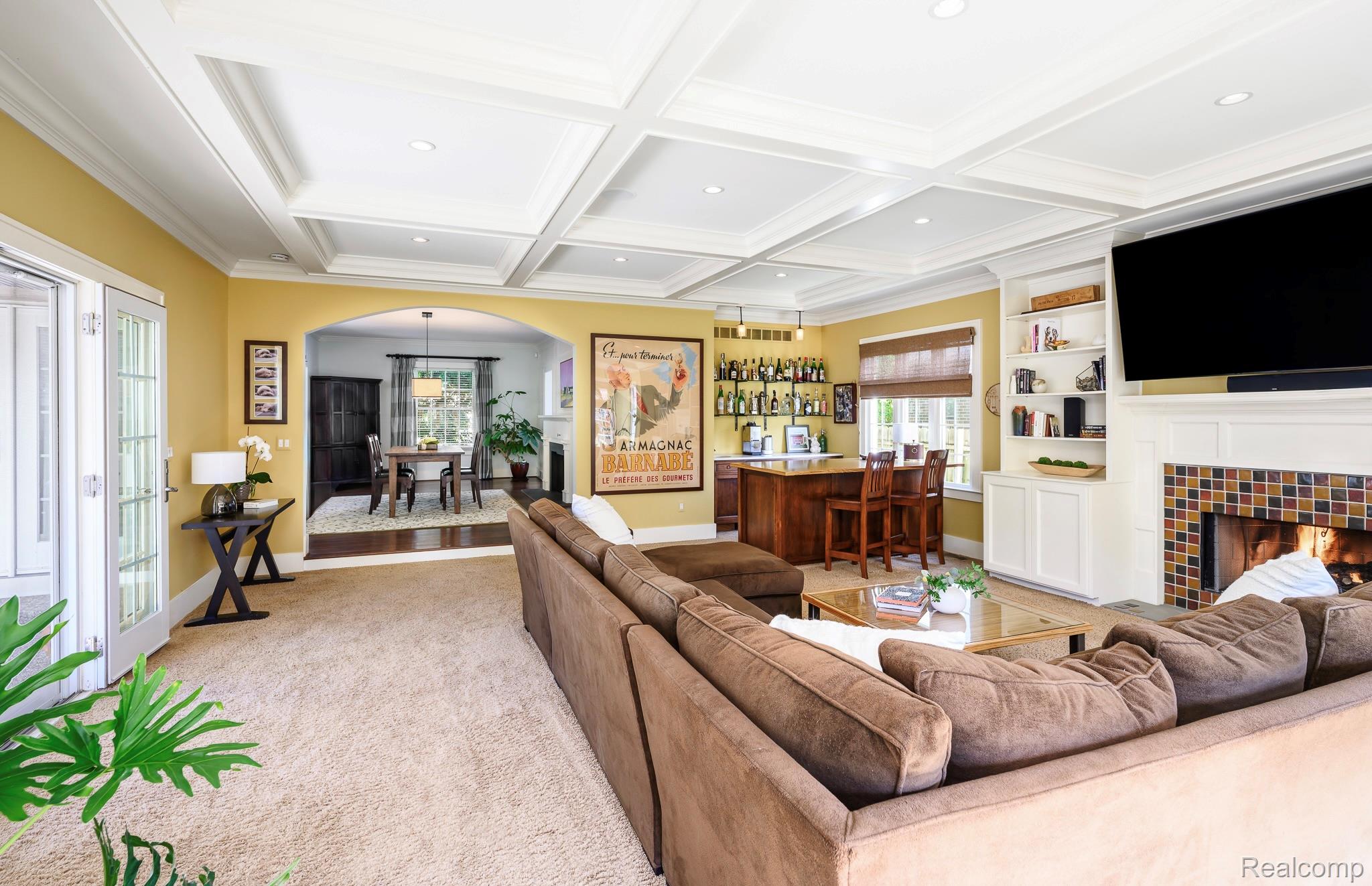 579 Chesterfield Avenue