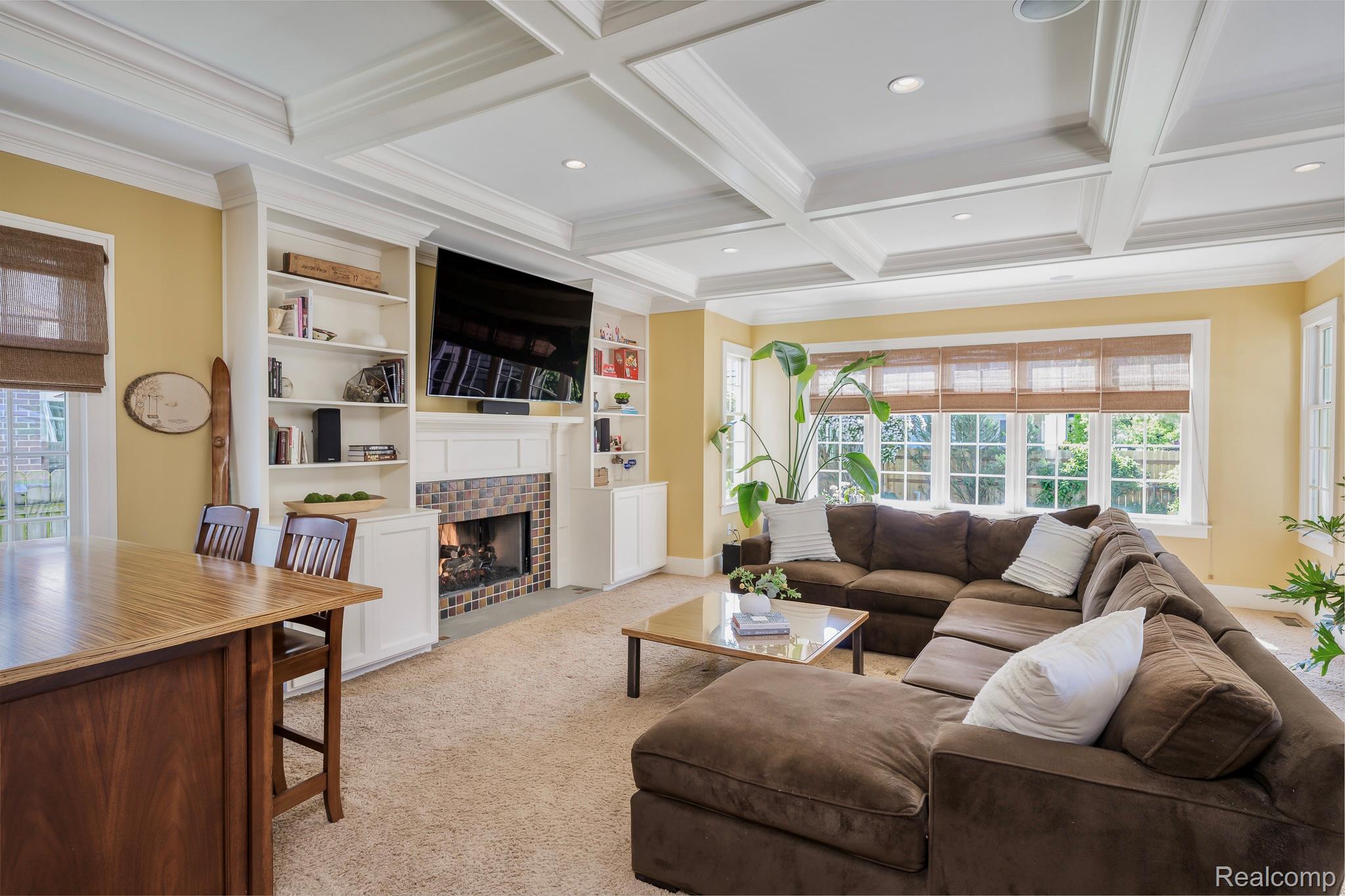 579 Chesterfield Avenue