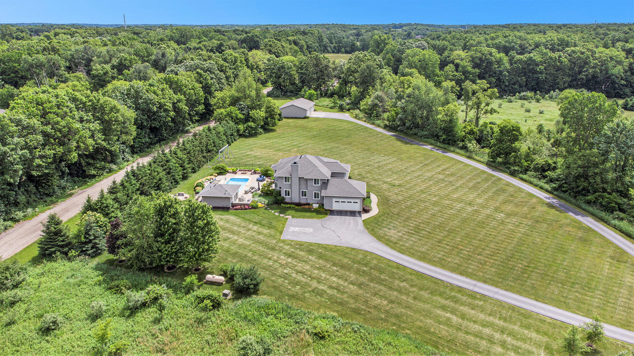 2122 Walnut Way