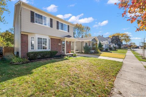 3578 Bacon Avenue Berkley City MI 48072