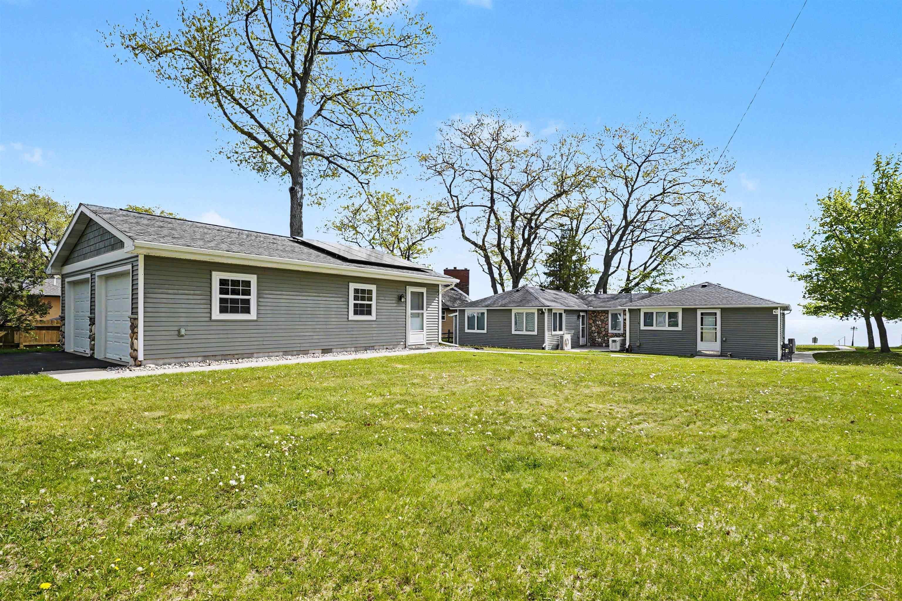 1220 N Huron Road