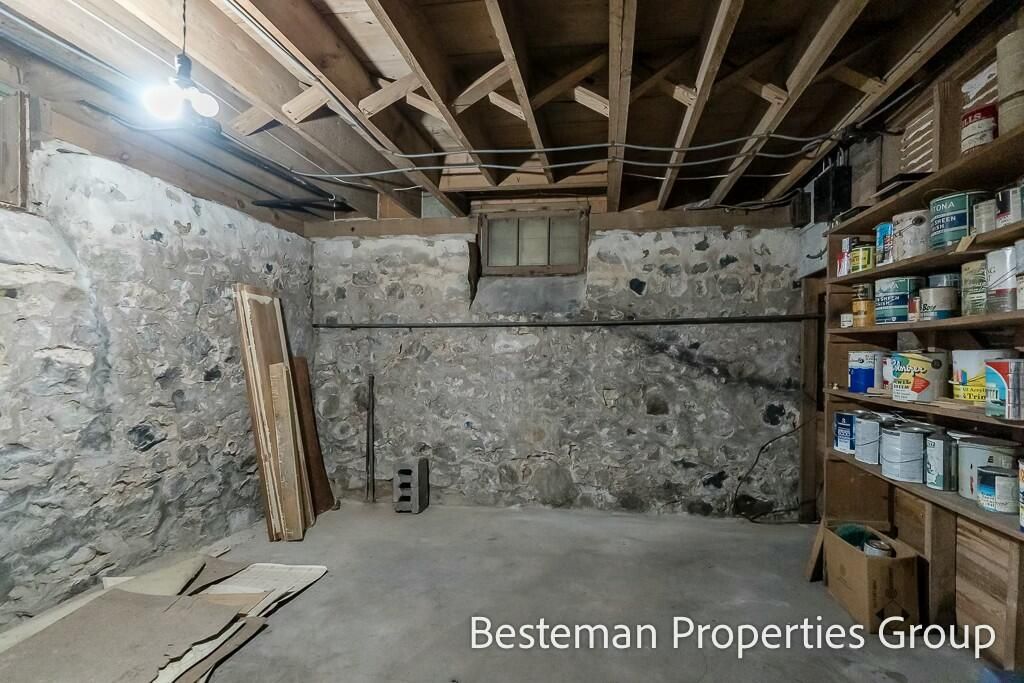 listing image 85