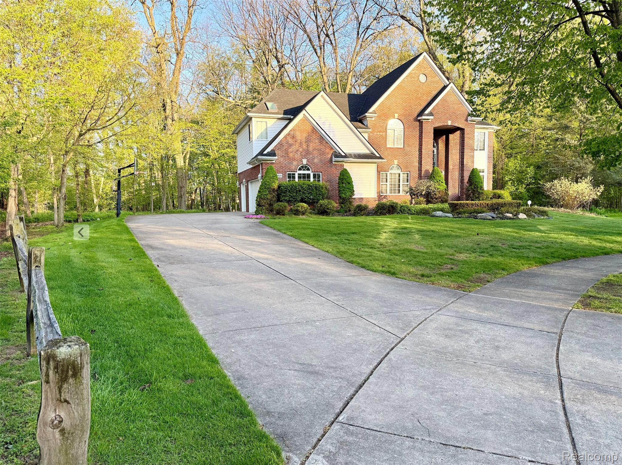 24525 Sandpiper Court