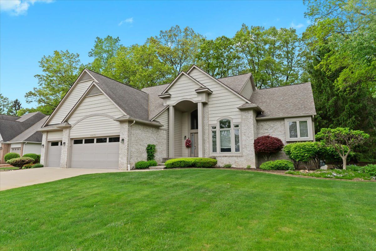 4435 DRIFTWOOD Drive